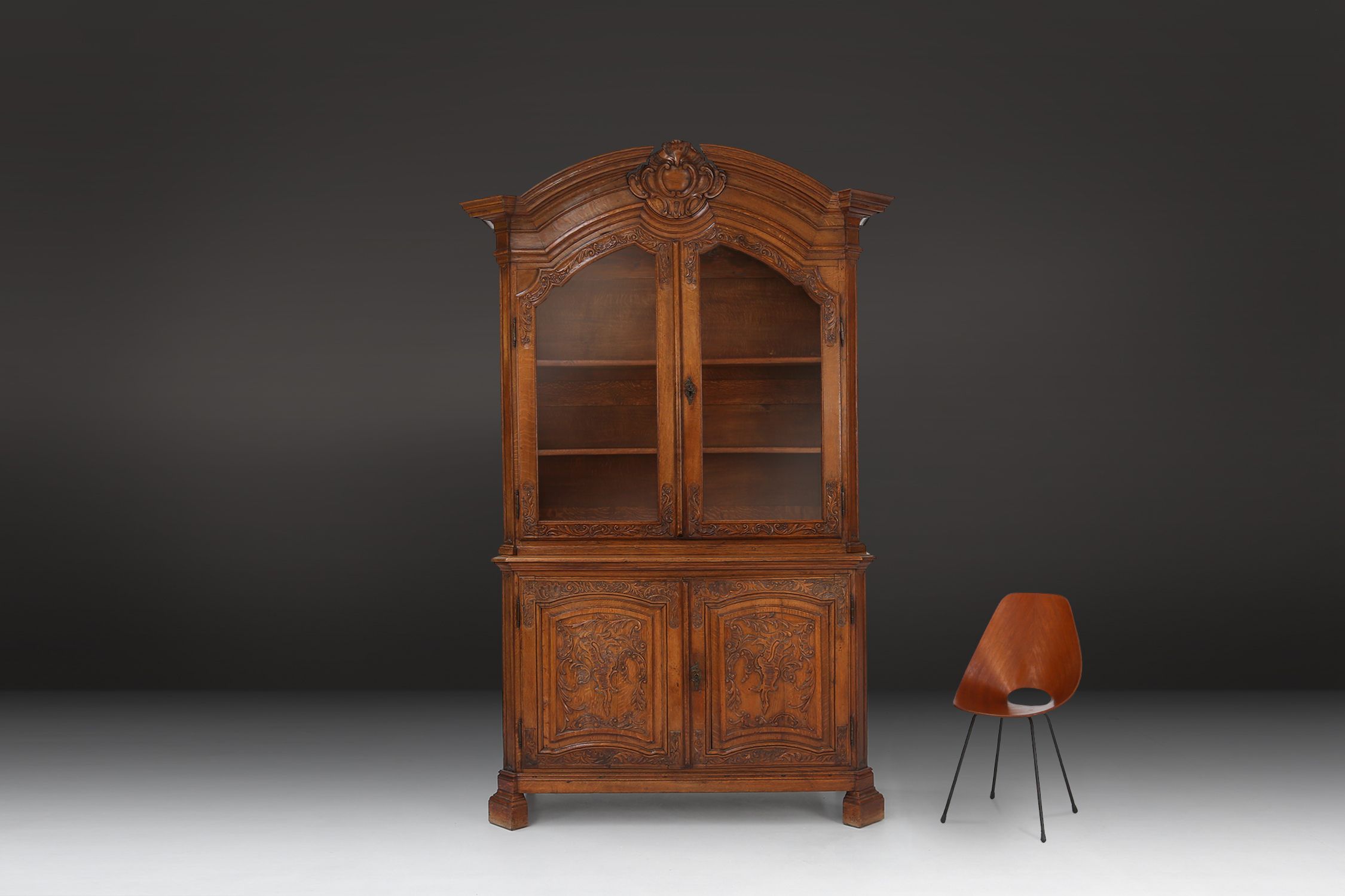Antique Liège Display Cabinet in Carved Wood, Belgium, 18th Centurythumbnail